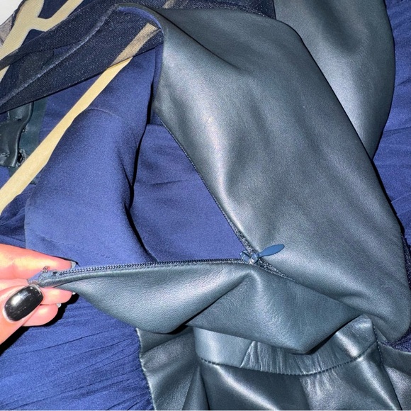 ADEAM NAVY GOWN. NEW. NO SIZE OR SALES TAG - Picture 14 of 15